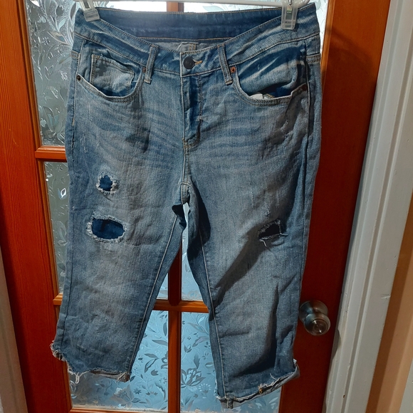 3 pairs of Classic Blue Women's capri Jeans - Picture 7 of 8